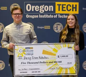 lauren_sadrin_mechanical_engineering_2023_and_mauricio_huntoon_deroche_mechanical_engineering_2024_deep_dive_robotics_1