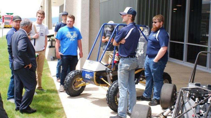 IdeaFest SAE Club with School President